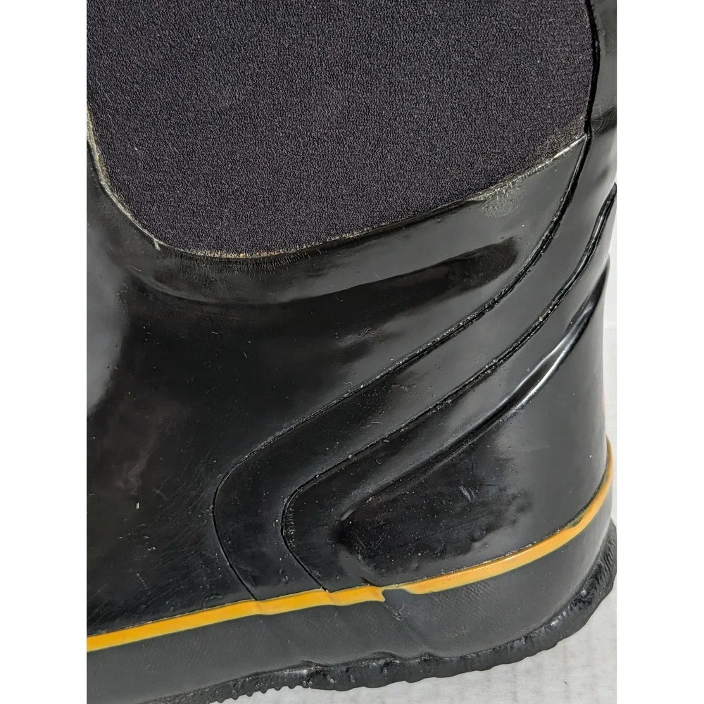 BOGS McKinley Kids Winter Snow Boots Black Yellow Size 2 Waterproof -30°